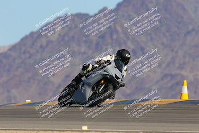 media/Oct-01-2023-SoCal Trackdays (Sun) [[4c570cc352]]/Turn 9 Set 1 (950am)/